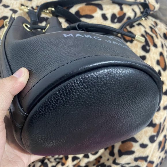 MARC JACOBS leather bucket bags - Picture 4 of 6